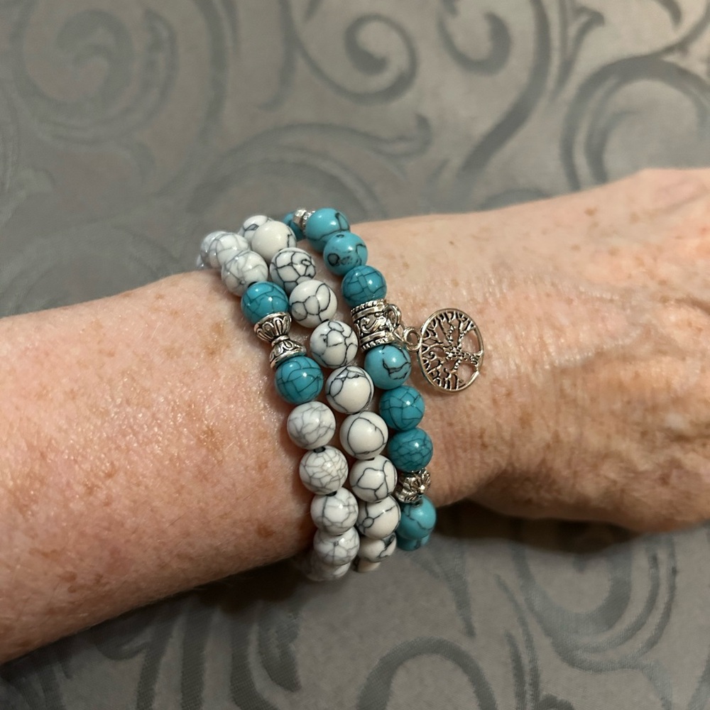 Turquoise and White Howlite Beaded Bracelet Set